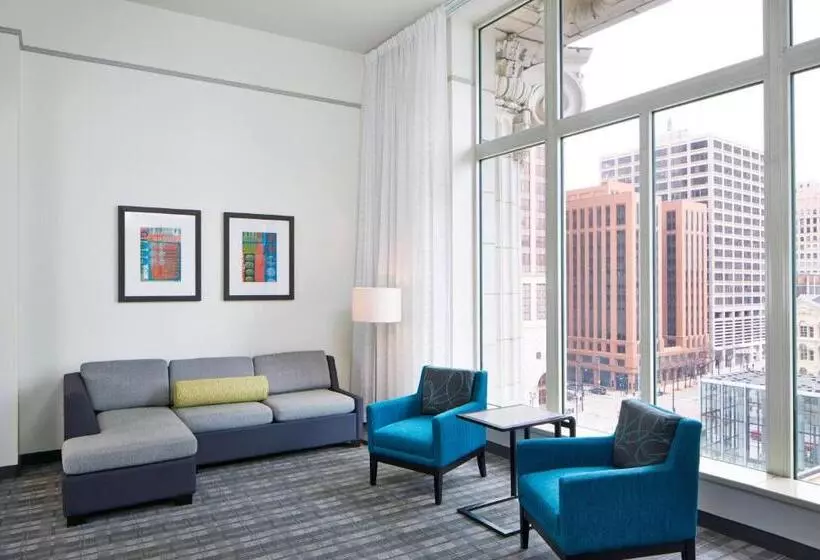 سوئیت با تخت بزرگ, Residence Inn Milwaukee Downtown By Marriott