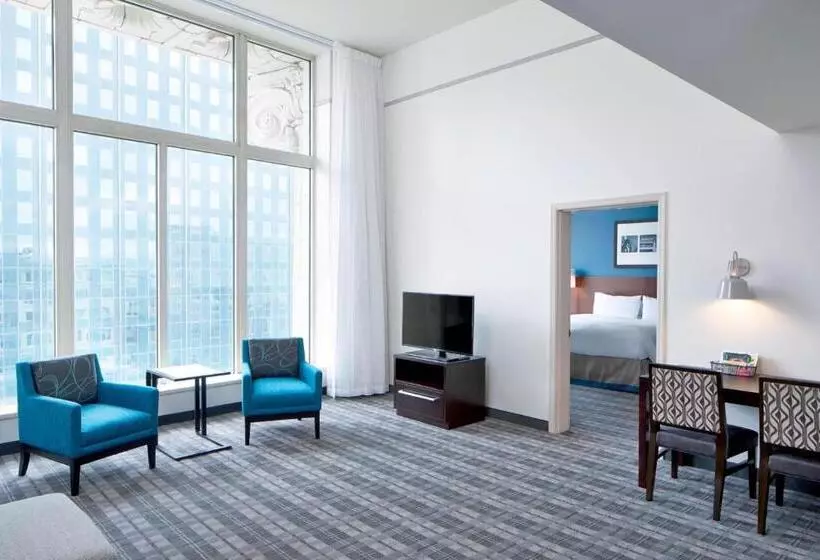 سوئیت با تخت بزرگ, Residence Inn Milwaukee Downtown By Marriott