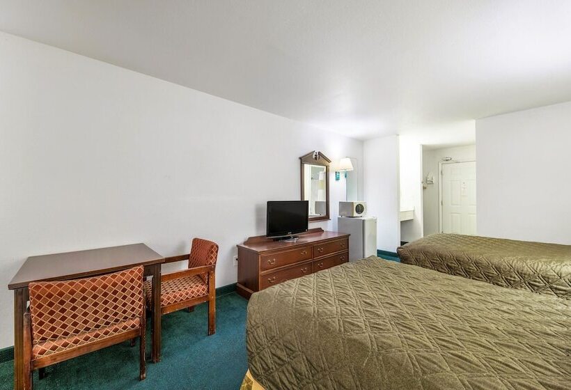 Номер Стандарт 2 Двуспальные Кровати, Rodeway Inn Decatur