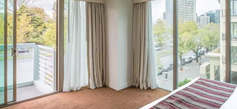 1 Bedroom Executive Apartment, Seasons Botanic Gardens