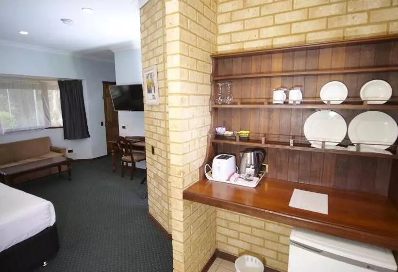 اتاق استاندارد با تخت دو نفره بزرگ برای معلولان, Margaret River Motel