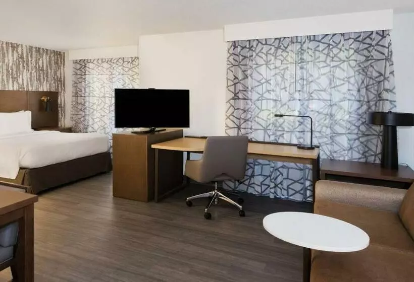 استودیوی استاندارد, Residence Inn Columbus