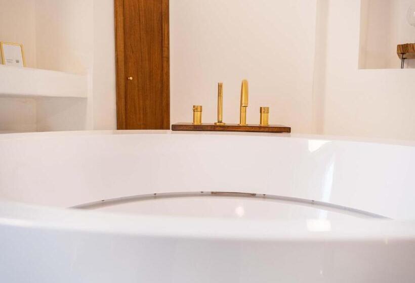 Люкс Повышенной Комфортности, Dama Bianca Boutique Hotel Ostuni