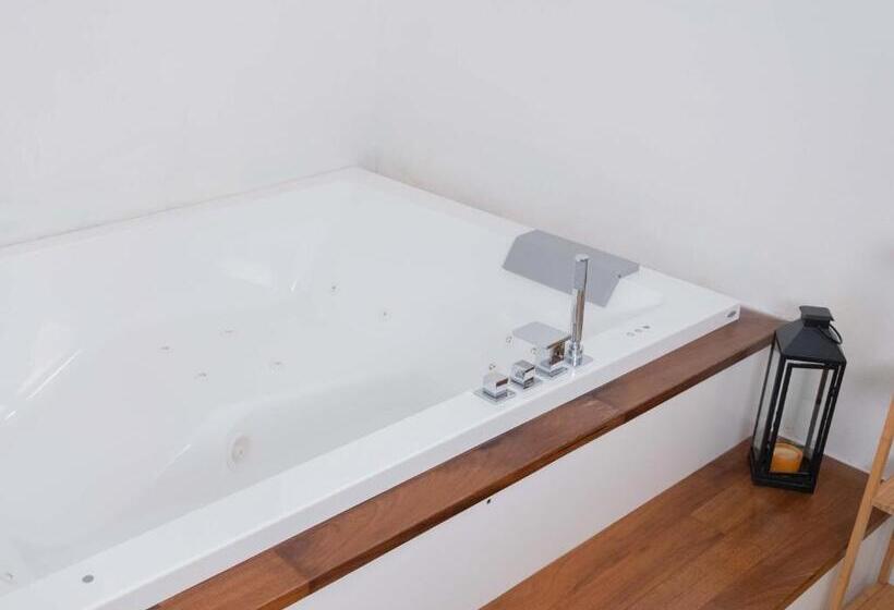 Люкс Кровать Кинг, Dama Bianca Boutique Hotel Ostuni