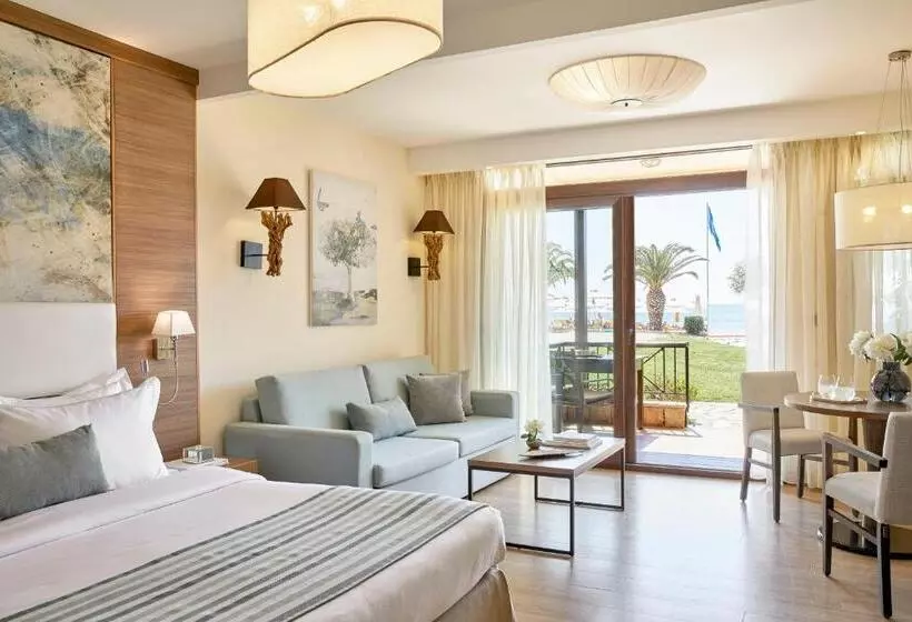 庭の見えるジュニアスイート, Anthemus Sea Beach Hotel And Spa