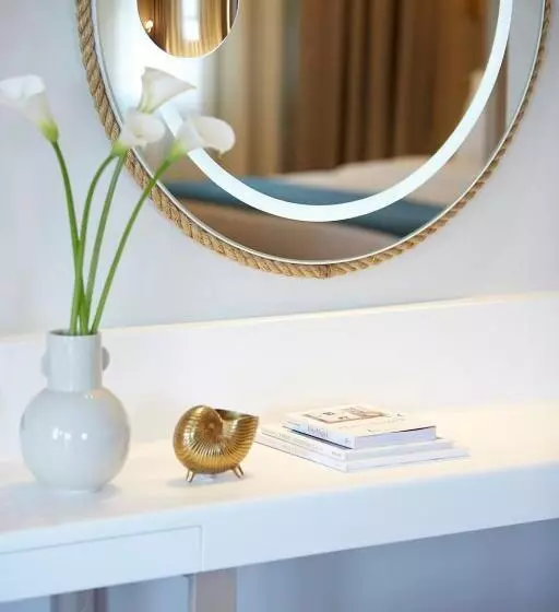 デラックススイート, Anthemus Sea Beach Hotel And Spa