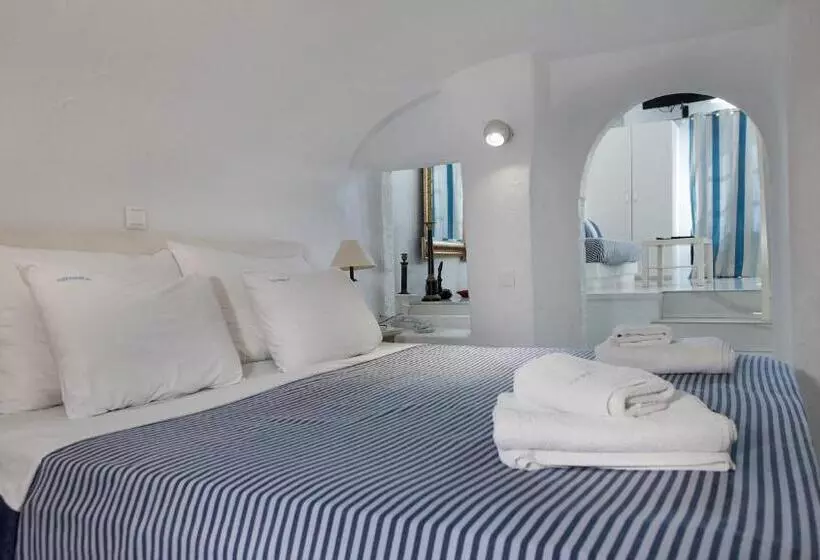 سوئیت مستر با چشم‌انداز, Alexander Villas