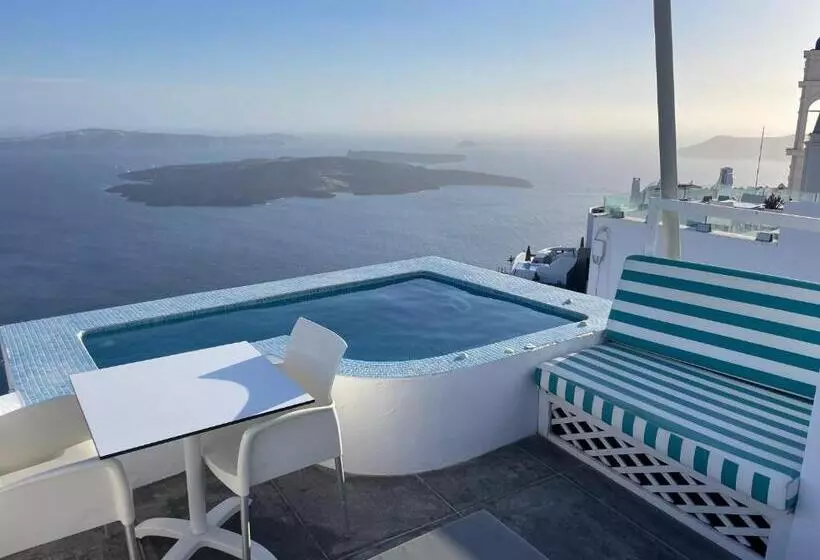 سوئیت با وان آب گرم, Alexander Villas