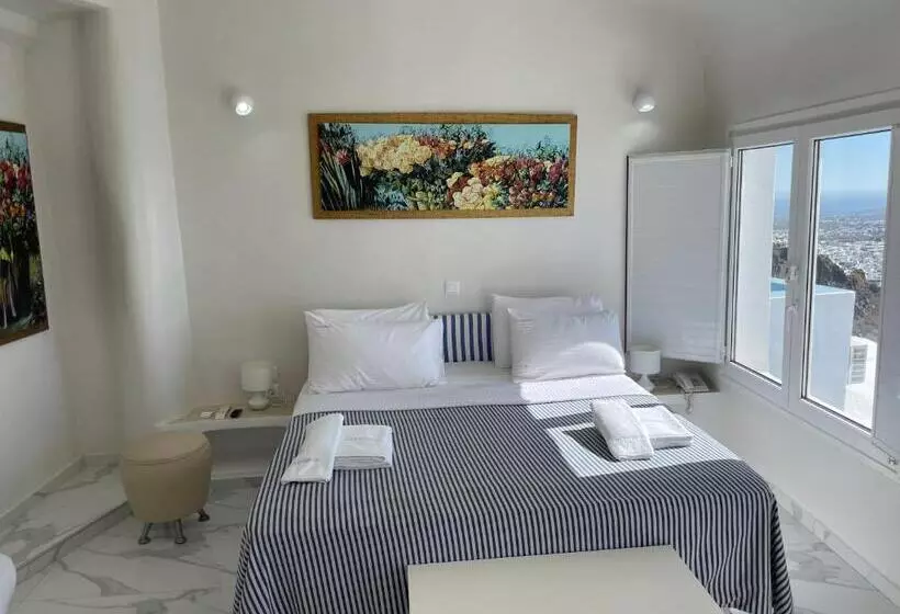 سوئیت با وان آب گرم, Alexander Villas
