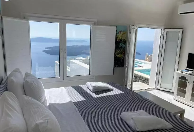 سوئیت با وان آب گرم, Alexander Villas