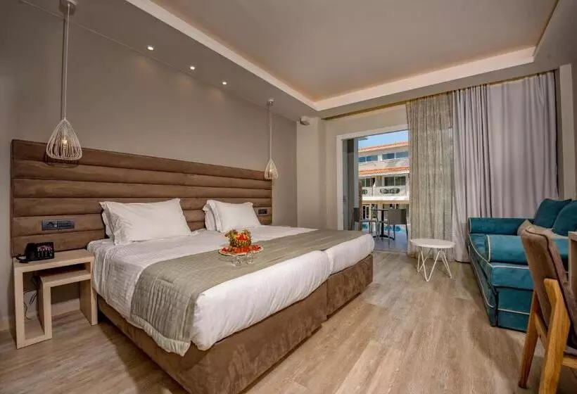 اتاق لوکس, Alexandra Beach Resort & Spa