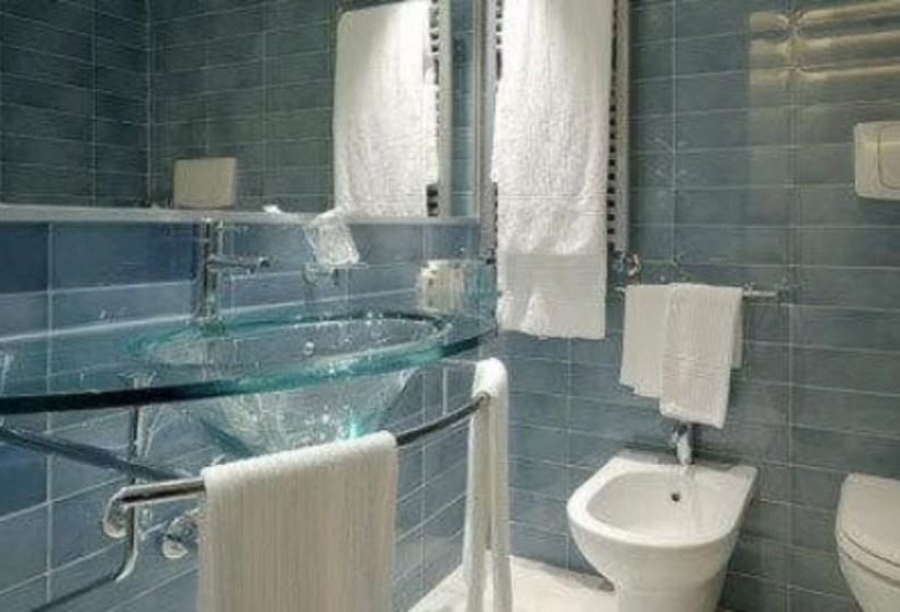 اتاق لوکس, All Time Relais & Sport