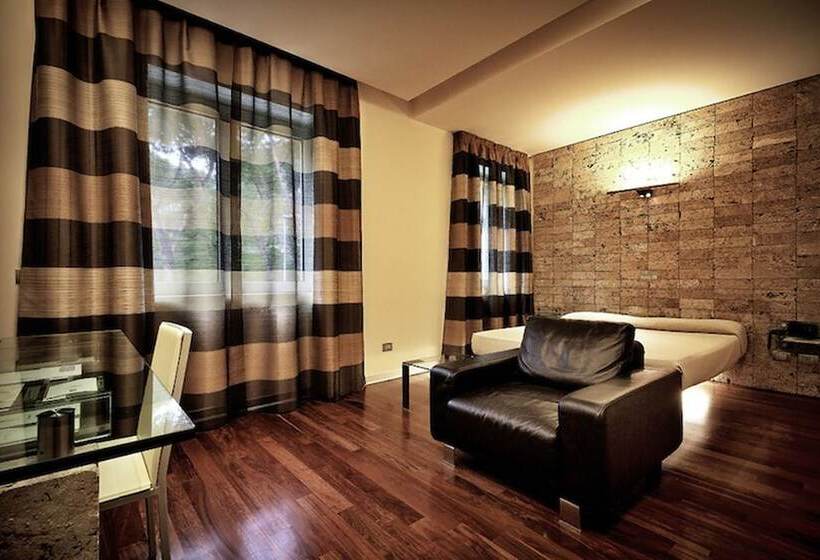 اتاق لوکس, All Time Relais & Sport