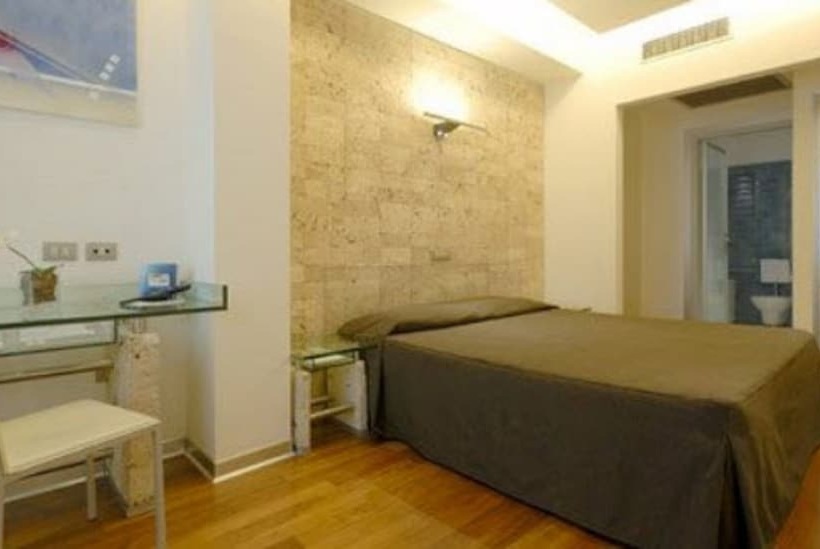 اتاق کلاسیک, All Time Relais & Sport