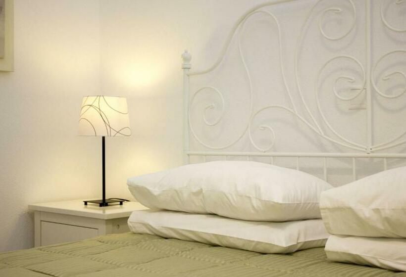 חדר סטנדרט, Anixi