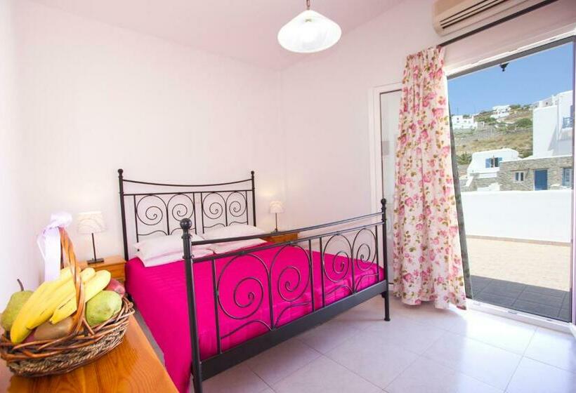 חדר סטנדרט, Anixi