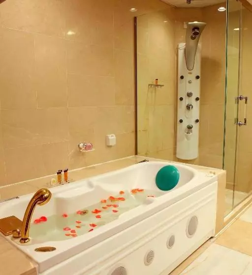 سوییت اجرایی, Asia International Hotel Guangdong