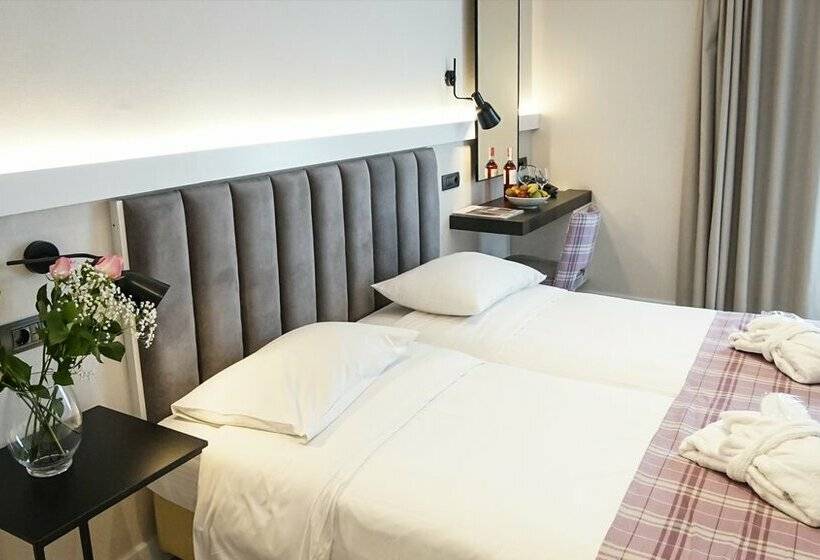 スタンダードルーム, Athens Cypria