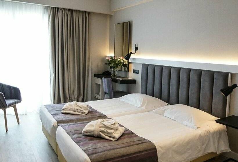 スタンダードルーム, Athens Cypria