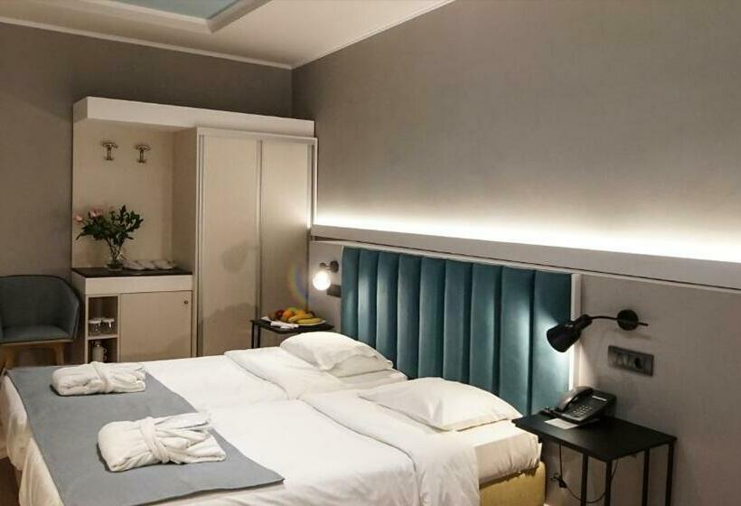 エグゼクティブ ルーム、眺望あり, Athens Cypria