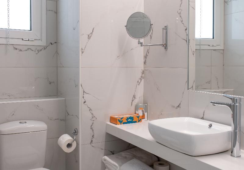 ジュニアスイート, Athens Cypria