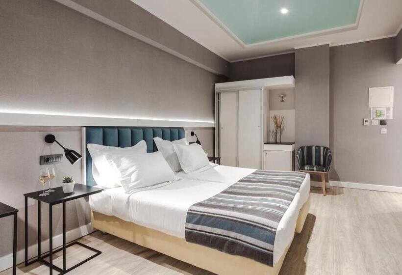 スタンダードトリプルルーム, Athens Cypria