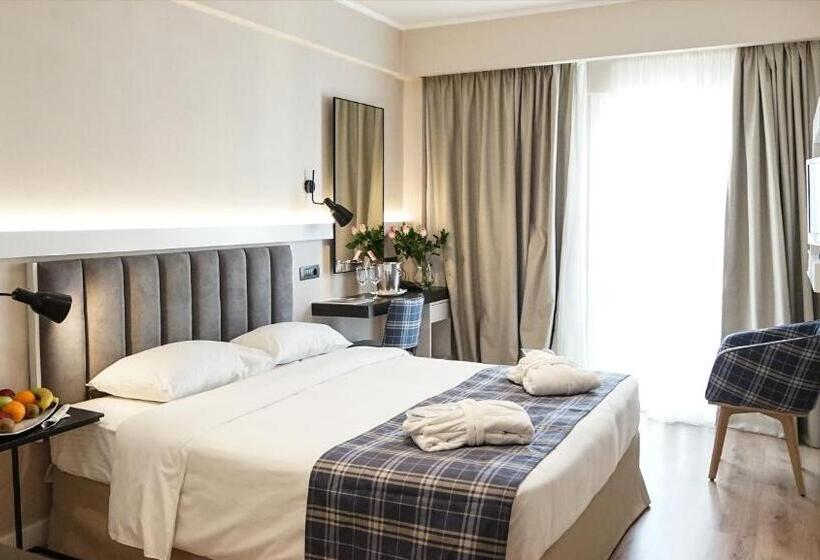 エグゼクティブ ルーム、眺望あり, Athens Cypria