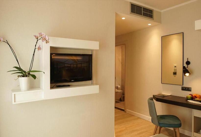 バルコニー付きジュニアスイート, Athens Cypria