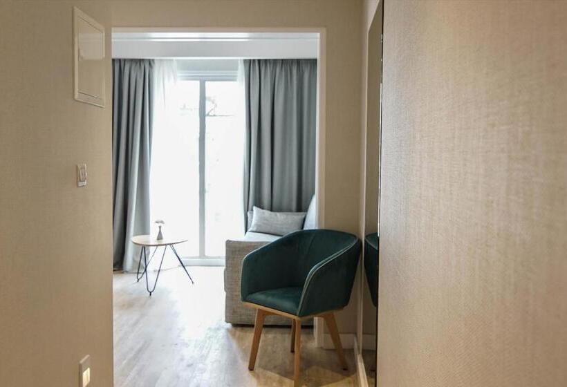 バルコニー付きジュニアスイート, Athens Cypria