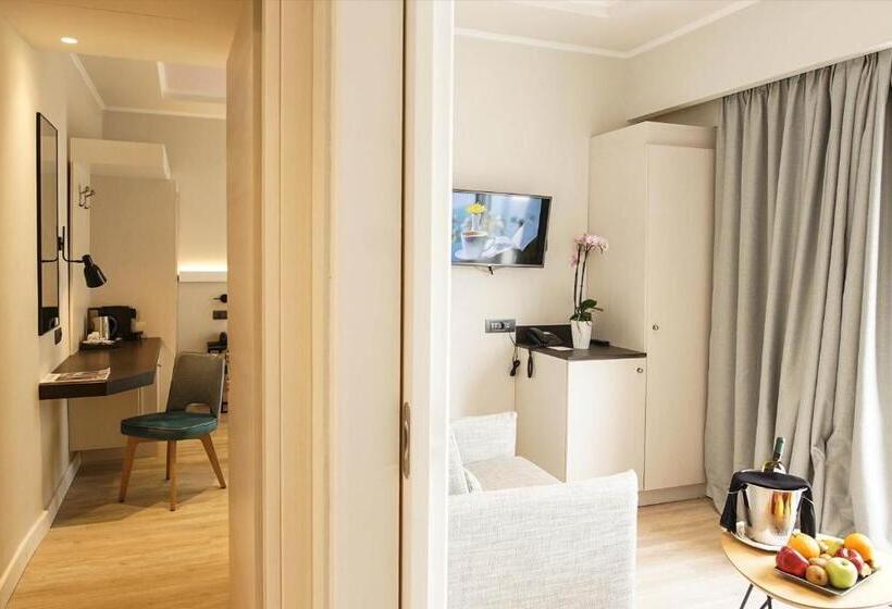 バルコニー付きジュニアスイート, Athens Cypria