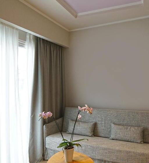 バルコニー付きジュニアスイート, Athens Cypria