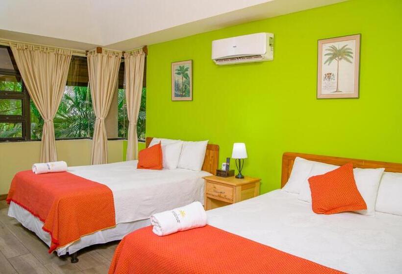 سوئیت با وان آب گرم, Banana Palms