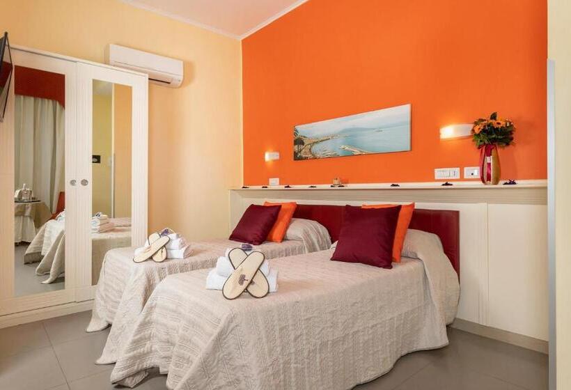 اتاق استاندارد, Capodichino International