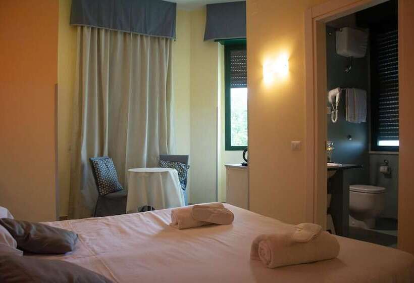 اتاق استاندارد یک نفره, Capodichino International