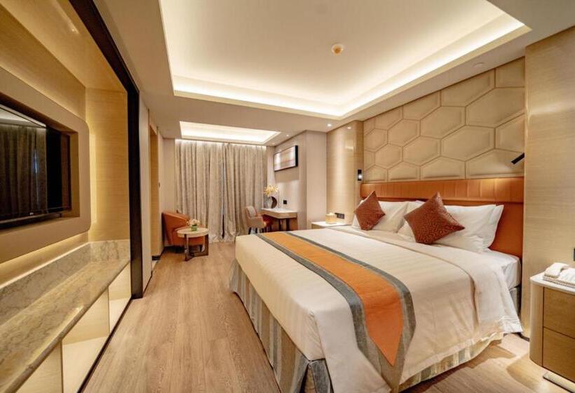 سوییت, Golden Dragon