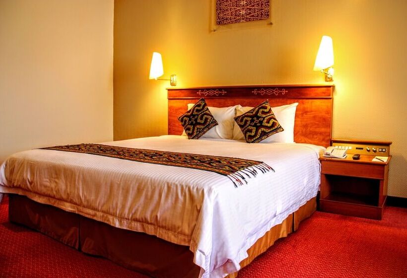 Номер Deluxe, Grand Continental Kuching
