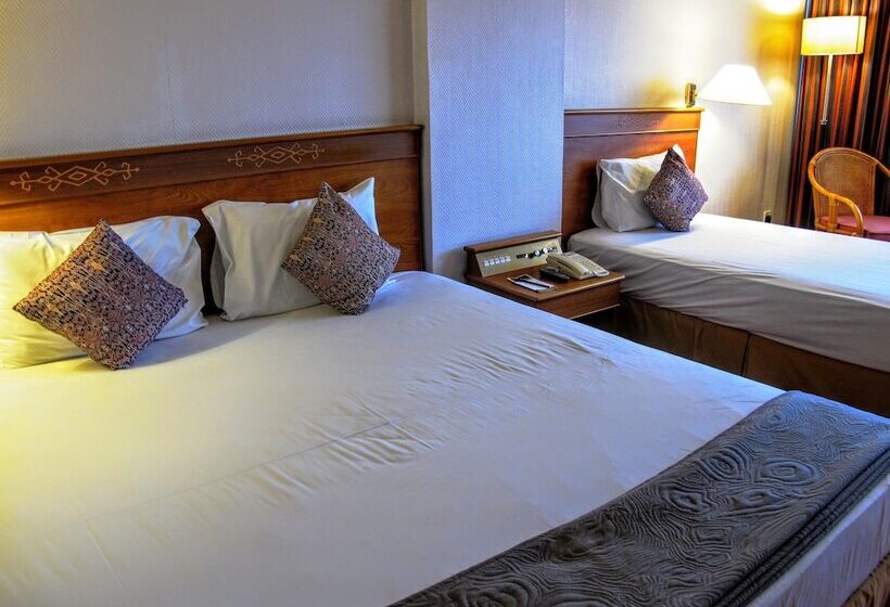 Семейный Номер Deluxe, Grand Continental Kuching