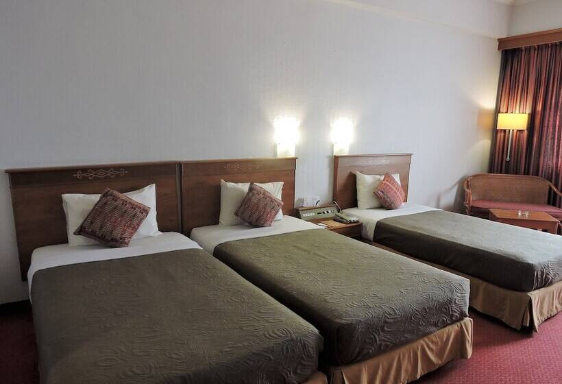 デラックストリプルルーム, Grand Continental Kuching