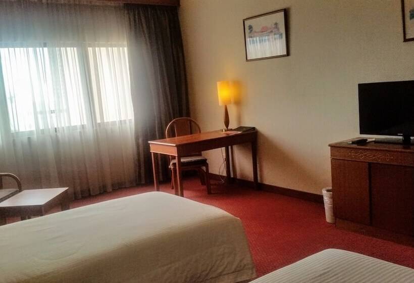 デラックストリプルルーム, Grand Continental Kuching