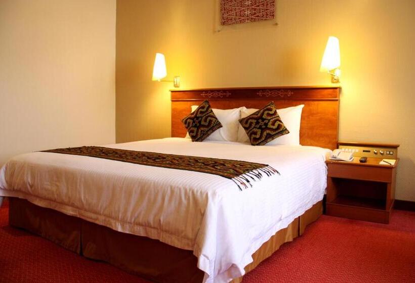 Номер Deluxe, Grand Continental Kuching