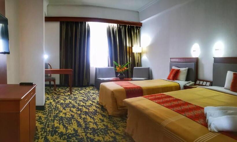 Семейный Номер Deluxe, Grand Continental Kuching