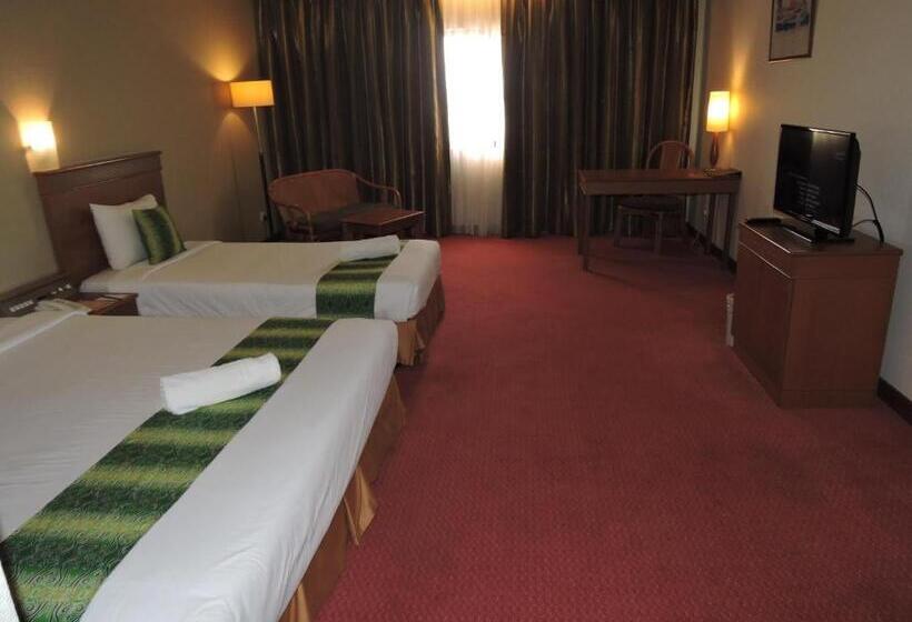 デラックストリプルルーム, Grand Continental Kuching