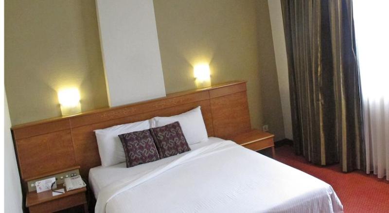 Номер Стандарт, Grand Continental Kuching