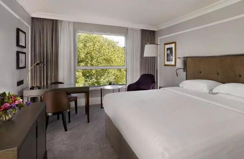 اتاق استاندارد با تخت بزرگ, Hyatt Regency London The Churchill