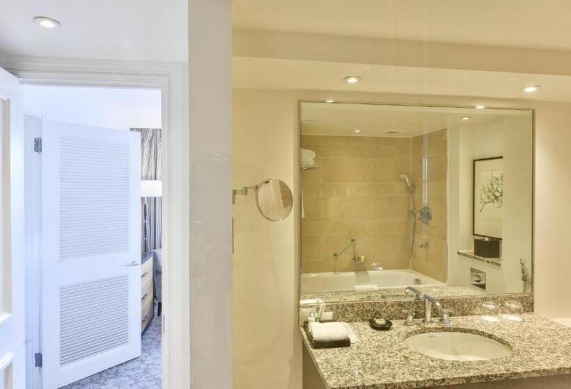 מיטת קינג בסוויטה, Hyatt Regency London The Churchill