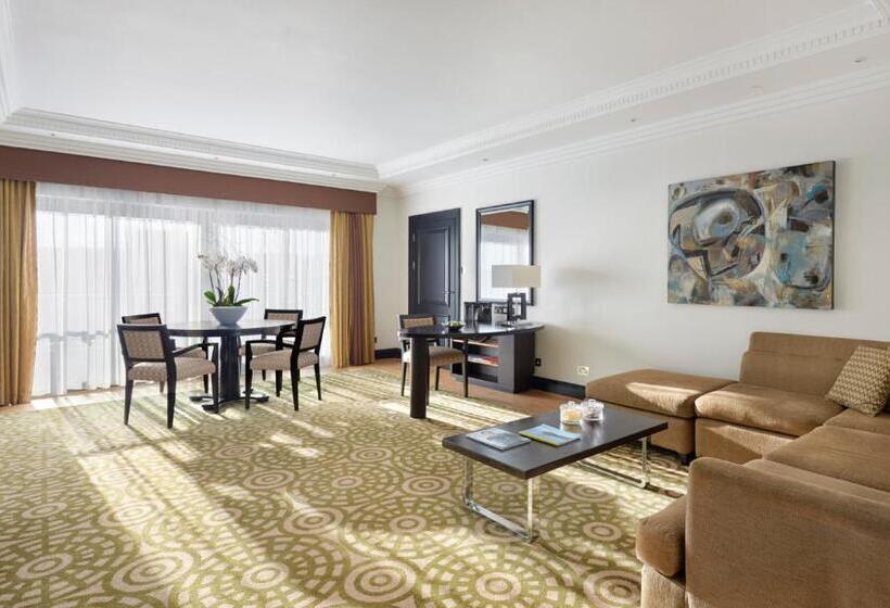سوئیت پریمیوم, Hyatt Regency London The Churchill