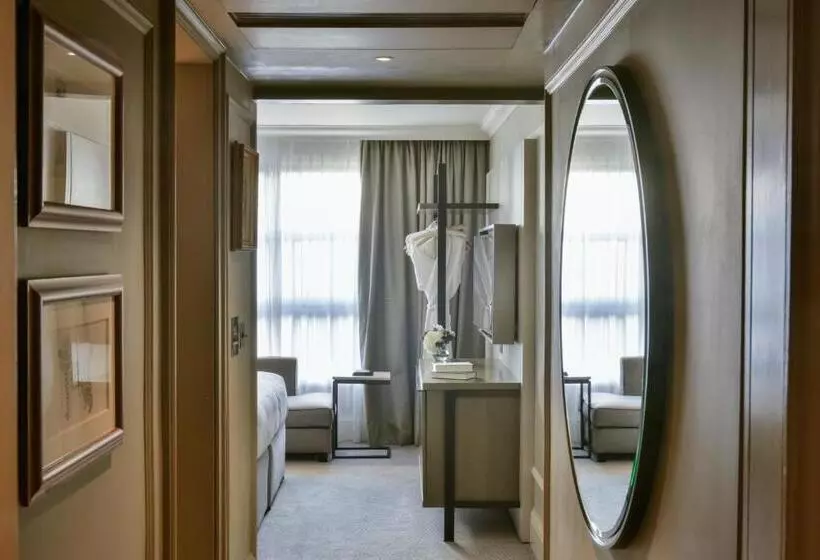 2 Bedrooms Suite Garden View, Hyatt Regency London The Churchill