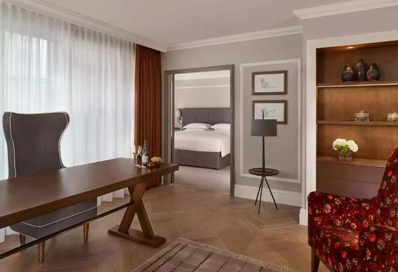 2 Bedrooms Suite Garden View, Hyatt Regency London The Churchill