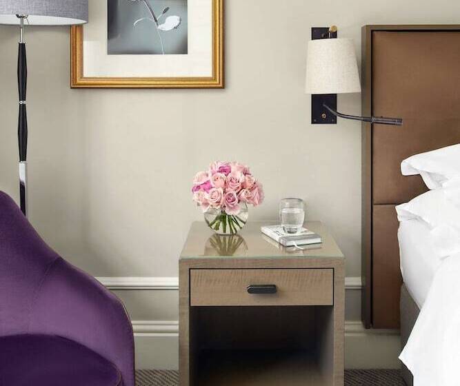 Номер Клуб, Hyatt Regency London The Churchill