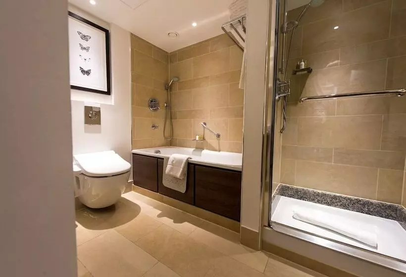 سوییت اجرایی, Hyatt Regency London The Churchill